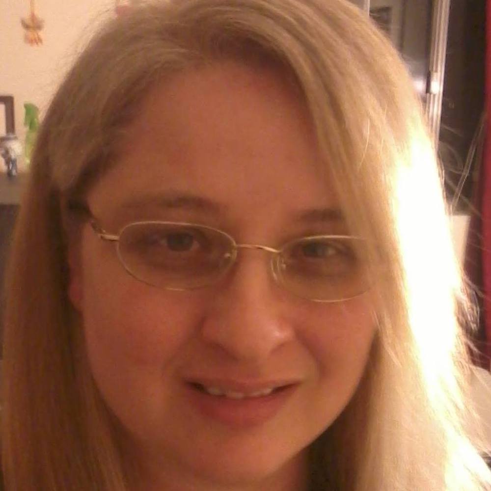 Meet your Posher, Denise